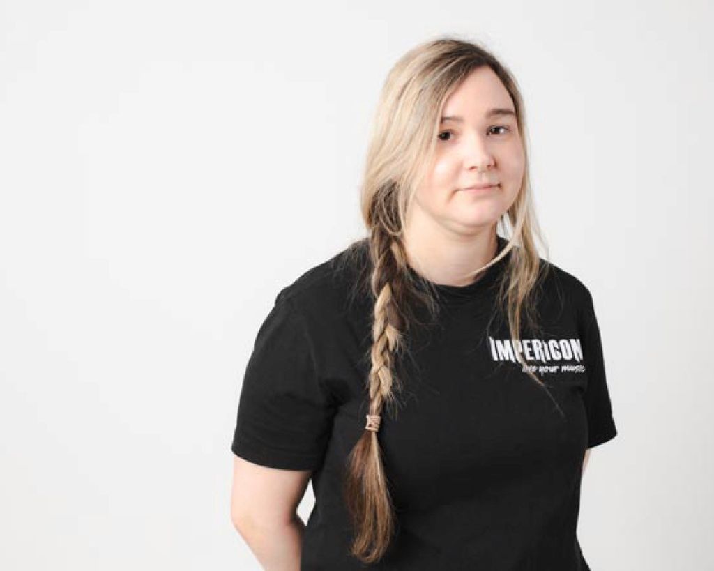 Ein Mitarbeiterfoto von Anne Katrin Schwerinsky